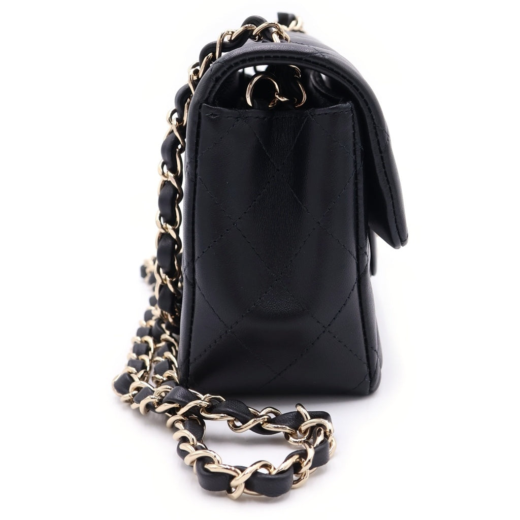 CHANEL(シャネル) マトラッセ20 ラムスキン レザー Sフラップ チェーン ショルダーバッグ ゴールド金具 ブラック 30番台 A69900 レディース