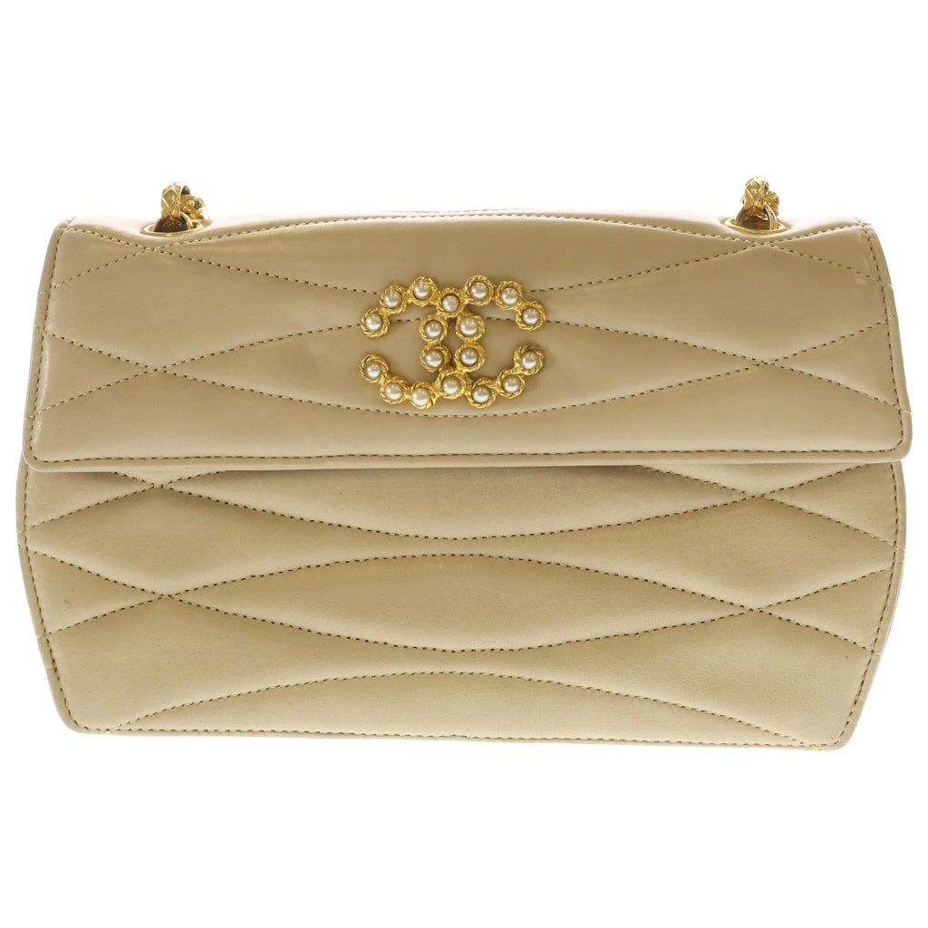 CHANEL(シャネル) ココマーク パール ウェーブステッチ チェーンショルダーバッグ ゴールド金具 ベージュ 2番台 レディース