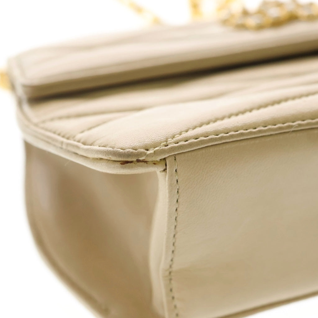 CHANEL(シャネル) ココマーク パール ウェーブステッチ チェーンショルダーバッグ ゴールド金具 ベージュ 2番台 レディース