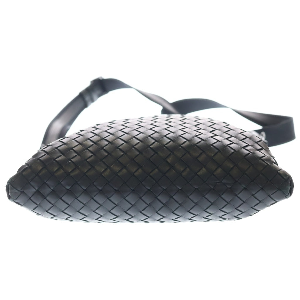 BOTTEGA VENETA(ボッテガヴェネタ) イントレチャート メッセンジャーバッグ 黒 レザー