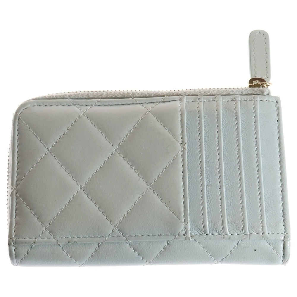 CHANEL(シャネル) マトラッセ ココマーク フェイクパール ロゴプレート レザー コイン カード フラグメントケース ゴールド金具 ライトブルー AP3811