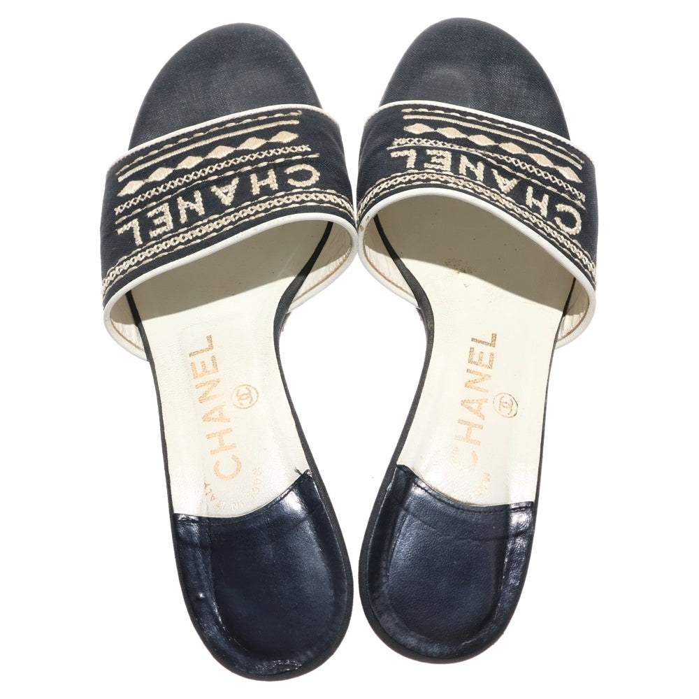 CHANEL(シャネル) ロゴ刺繍 ナイロン レザー ヒール ミュールサンダル シューズ ブラック レディース