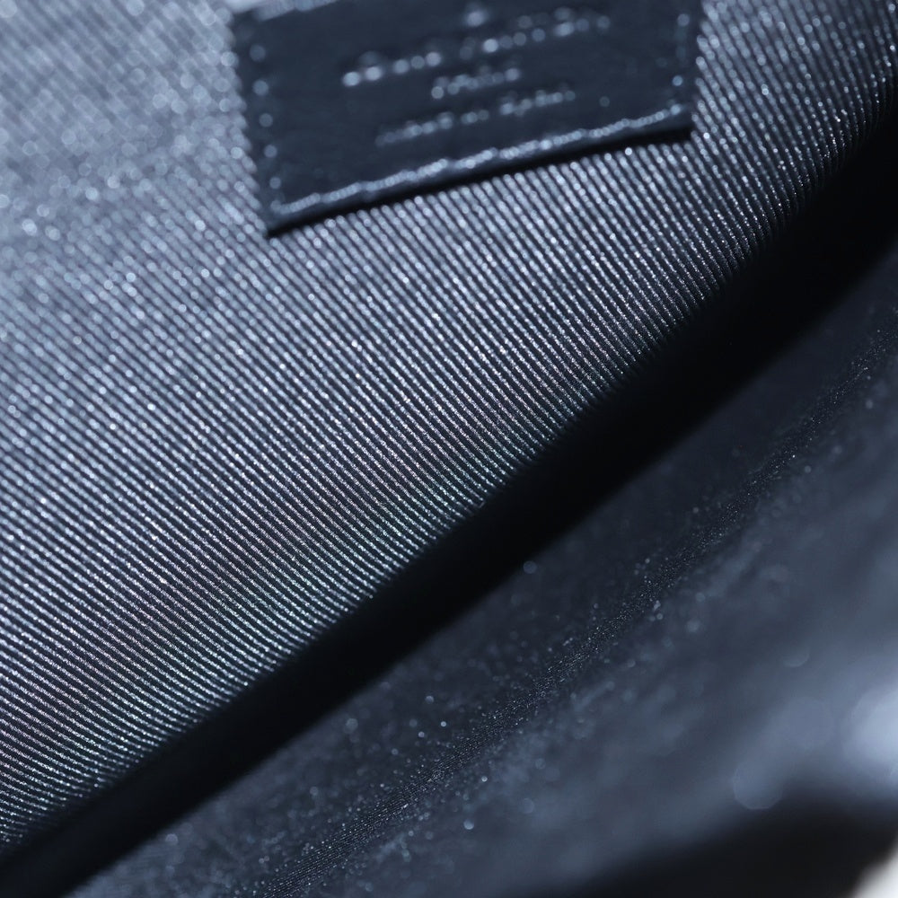 LOUIS VUITTON(ルイヴィトン) モノグラム・シャドウ ポシェットトゥーゴー セカンドバッグ クラッチバッグ ケース ポーチ 収納 ブラック レザー M81570 ブラック金具