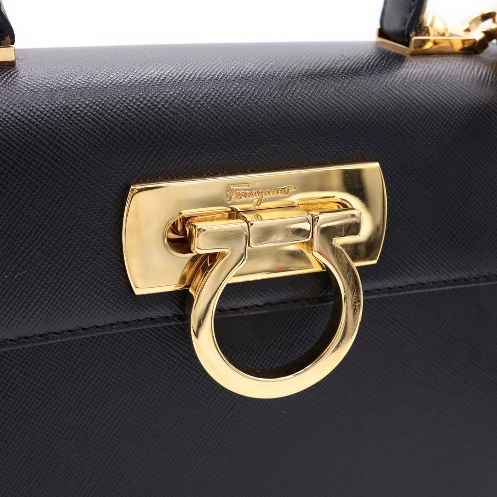 FERRAGAMO(フェラガモ) ガンチーニ 2WAYハンドバッグ ショルダーバッグ ブラック レザー レディース