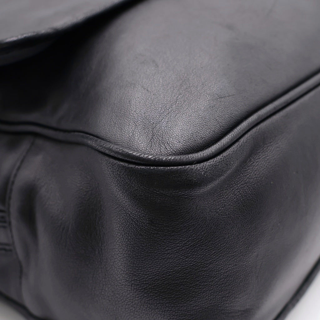 LOEWE(ロエベ) マイア アナグラムロゴ プレート レザー ショルダーバッグ ゴールド金具 ブラック レディース