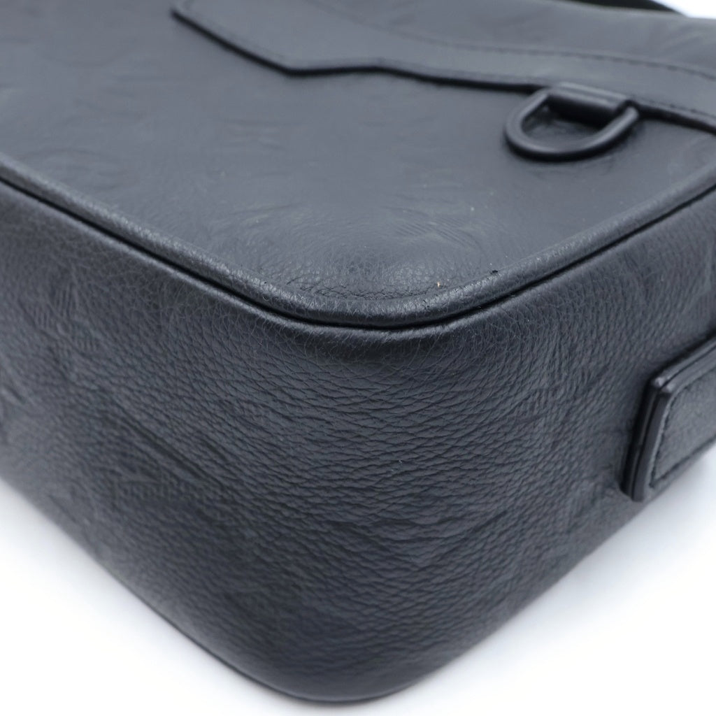 LOUIS VUITTON(ルイヴィトン) モノグラムシャドウ アルファ・メッセンジャー レザー ショルダーバッグ ICタイプ ブラック M28785 レディース