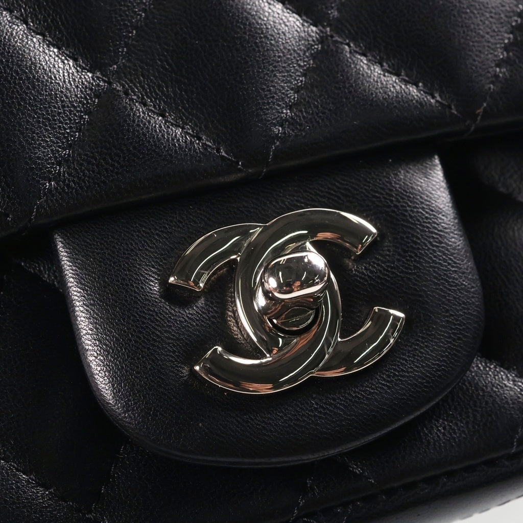 CHANEL(シャネル) ミニマトラッセ ショルダーバッグ ブラック ラムスキン A35200 シルバー金具 レディース