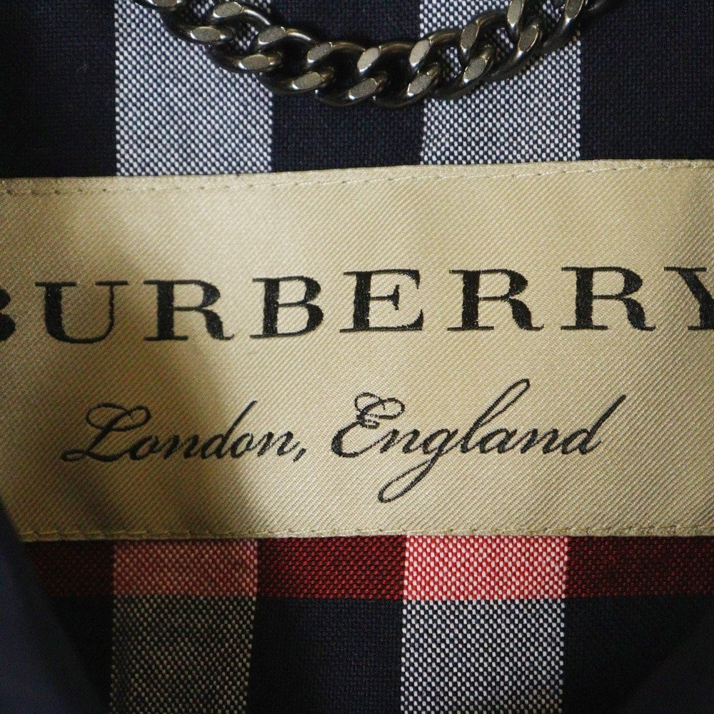 BURBERRY(バーバリー) 裏地ノバチェック総柄 ラバープリント ワッペンロゴ ステンカラーコート ネイビー 4062411