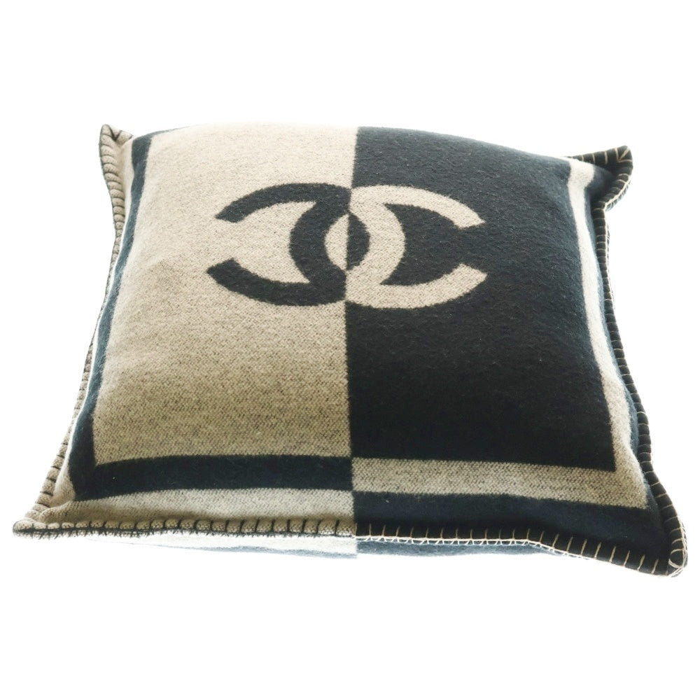 CHANEL(シャネル) ココマーク ロゴクッション ウール カシミヤ インテリア ブラック×グレー 小物 レディース