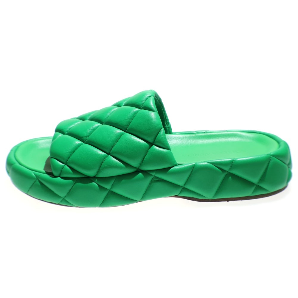 BOTTEGA VENETA(ボッテガヴェネタ) パデット マキシイントレチャート レザー キルティング フラットサンダル シューズ ベナッシ グリーン