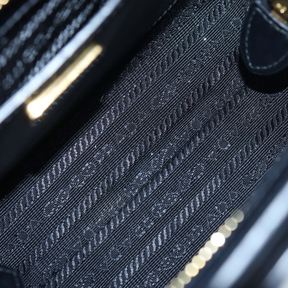 PRADA(プラダ) トライアングルロゴ サフィアーノ 2WAY ミニバッグ レザーハンドバッグ ショルダーバッグ ブラック レディース 1BA380