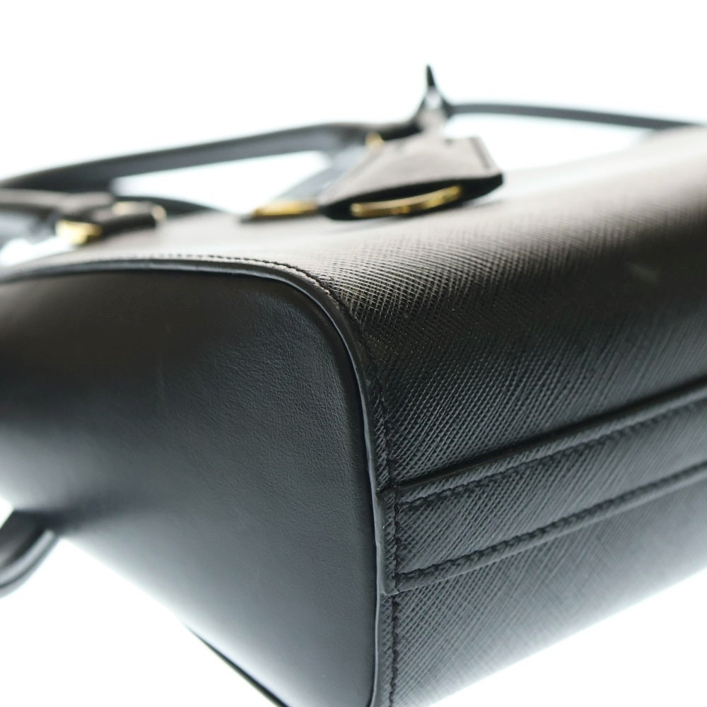 PRADA(プラダ) トライアングルロゴ サフィアーノ 2WAY ミニバッグ レザーハンドバッグ ショルダーバッグ ブラック レディース 1BA380