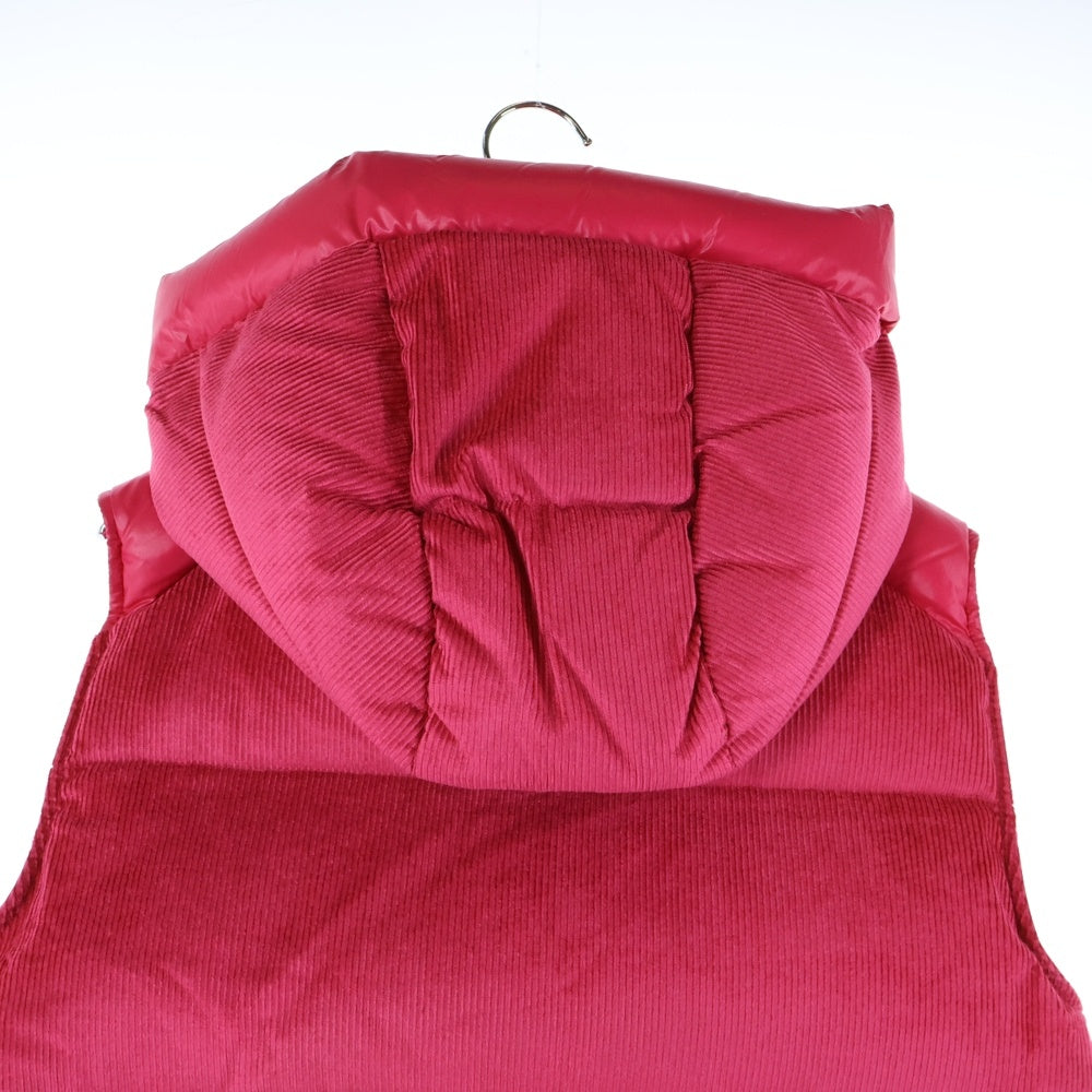 MONCLER(モンクレール) EAU オー ワッペンロゴ コーデュロイ切り替え フーデッド スナップボタン ダウンベスト ピンク レディース H20931A00127 596CS