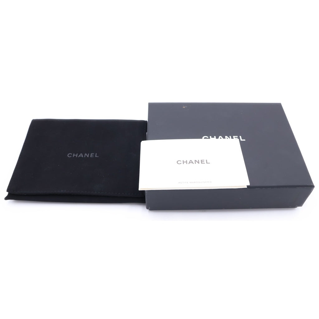 CHANEL(シャネル) マトラッセ スモール クラシック コンパクトウォレット 三つ折り財布 キャビアスキン ブラック キャビアスキン AP0230 シルバー金具 レディース