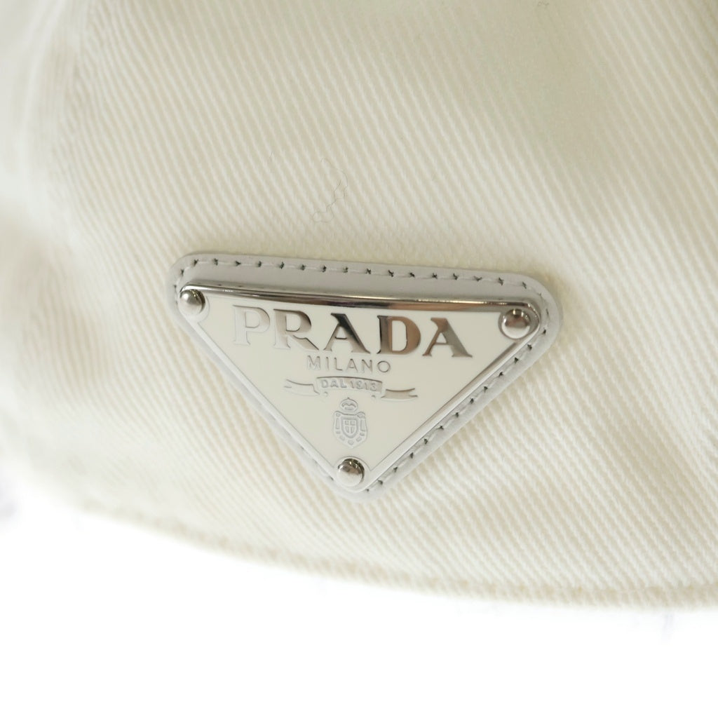 PRADA(プラダ) トライアングルロゴプレート ベースボールキャップ 帽子 コットン ホワイト 2HC274