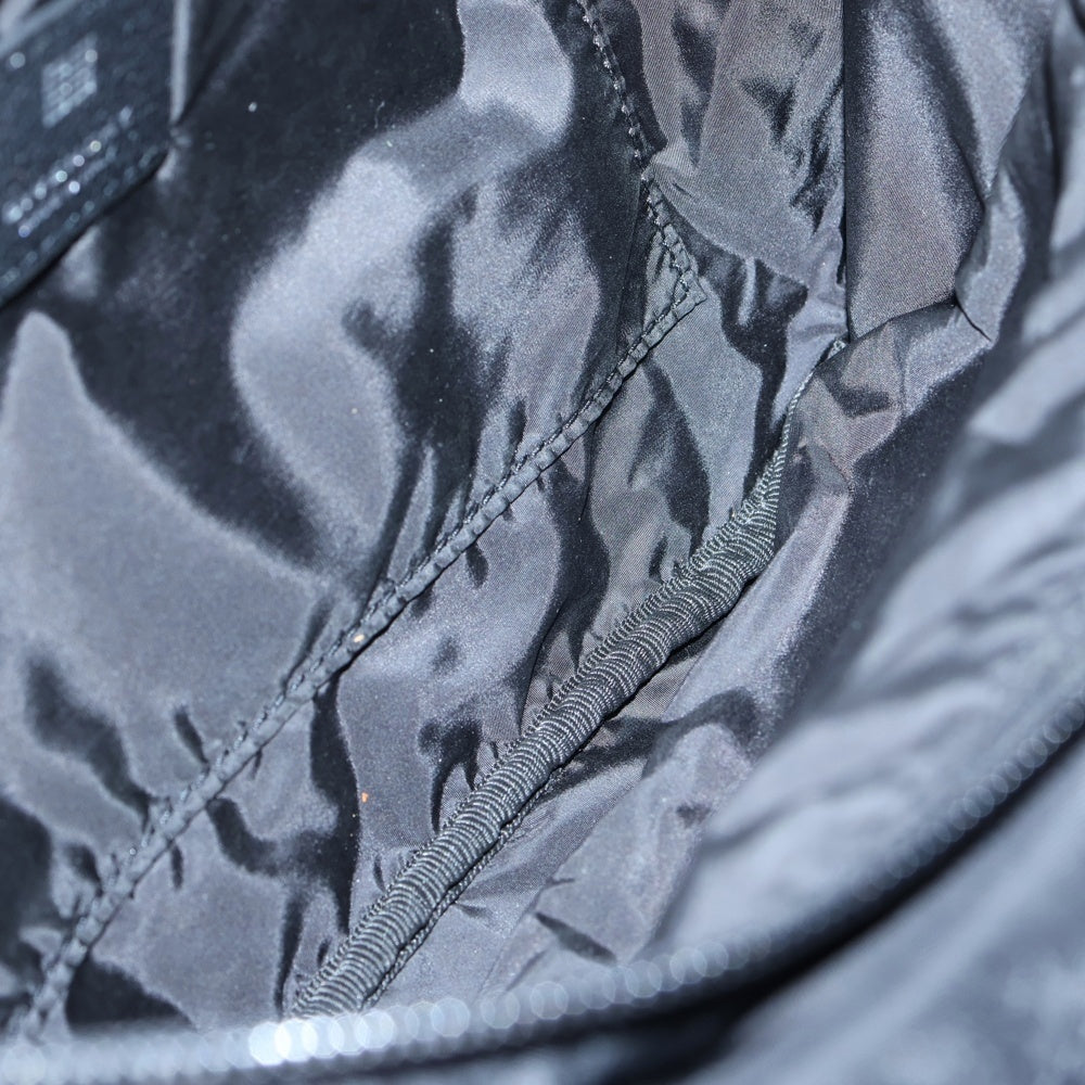 GIVENCHY(ジバンシィ) ESSENTIAL U BUMBAG IN NYLON ボディバック ブラック BKU01ZK1D2 001