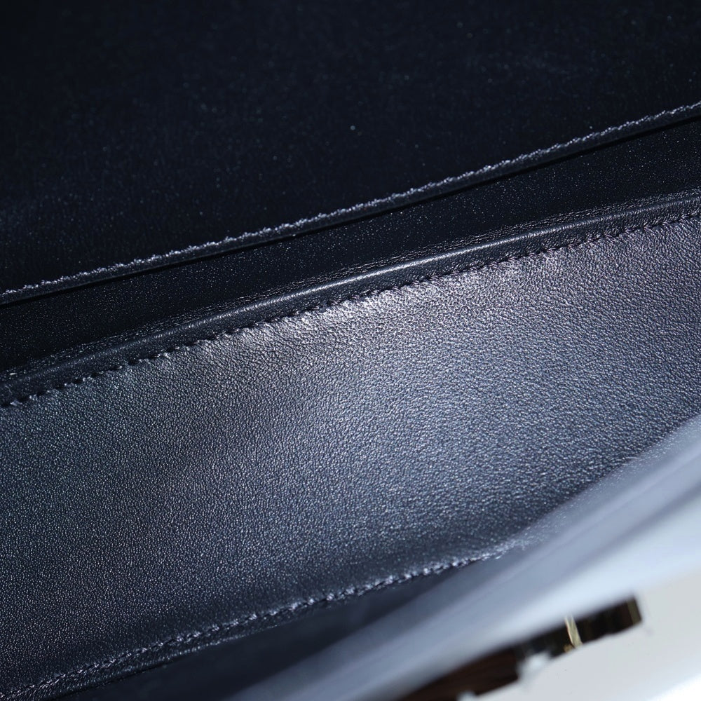 CELINE(セリーヌ) MEDIUM LOLA BAG 115533BF4.38SI ローラバッグ カーフスキン ブラック シルバー金具 レディース