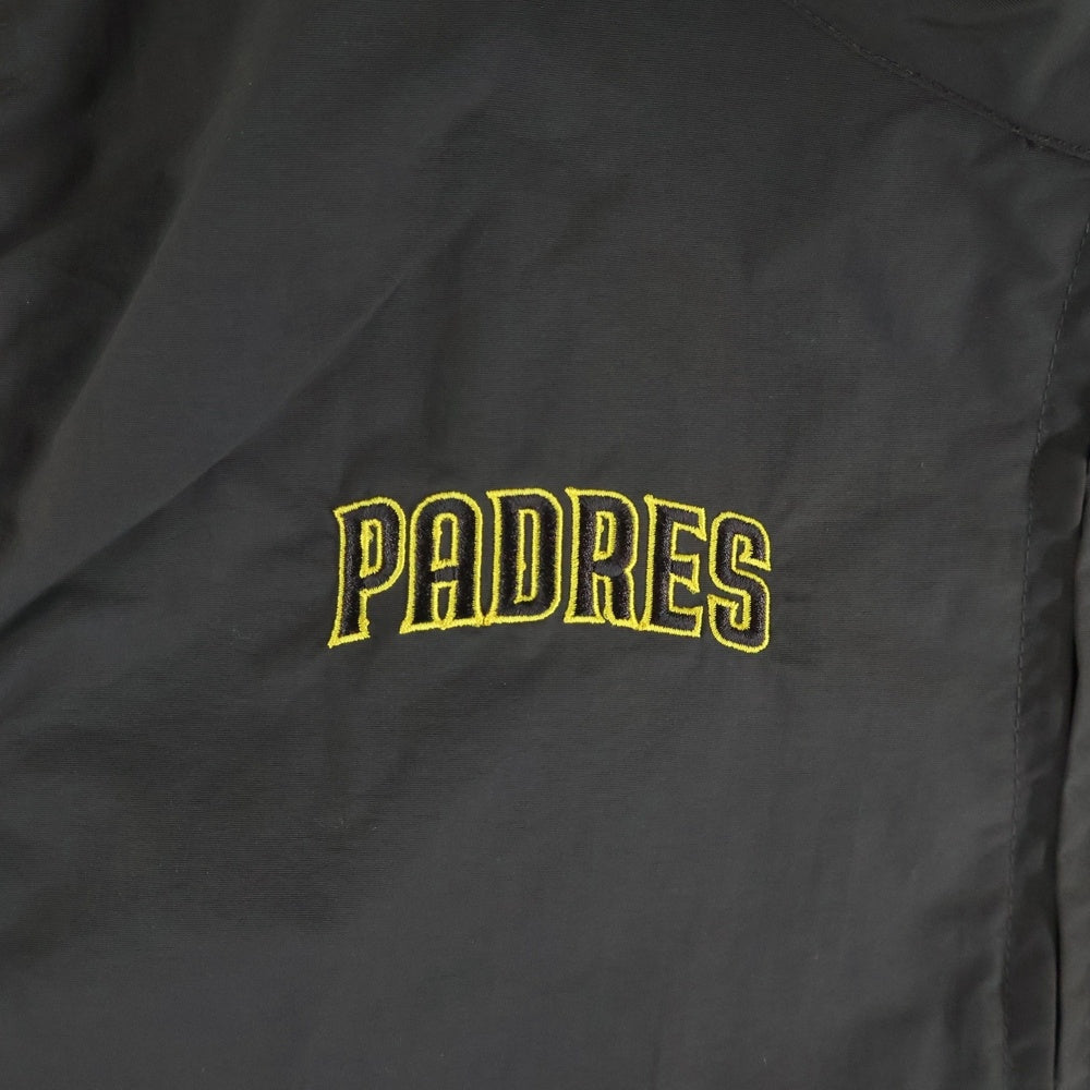 MONO-MART(モノ マート) MONO-MART MLB BE274 padres モノマート ロゴ刺繍ベスト ブラウン