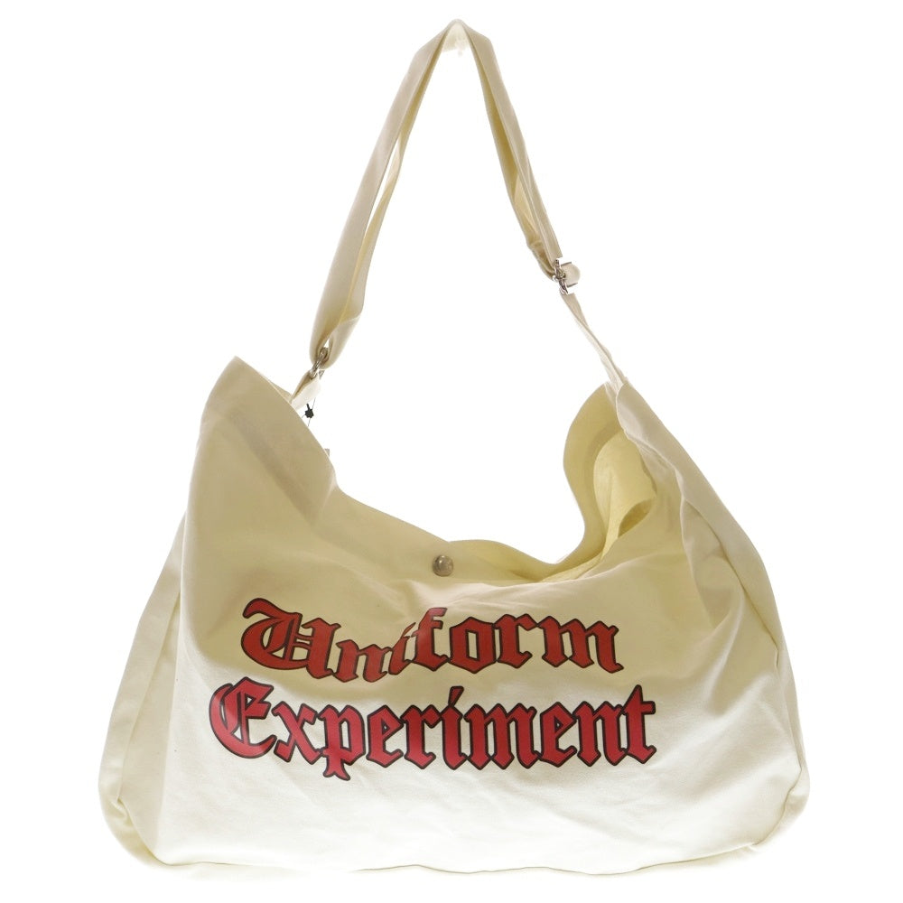 UNIFORM EXPERIMENT(ユニフォームエクスペリメント) GOTHIC LOGO P.B. BAG UE-232036 ゴシックロゴ キャンバスショルダーバッグ ホワイト