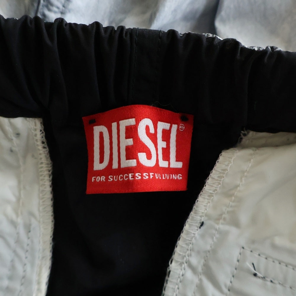 DIESEL(ディーゼル) 24AW P-TATE TRACK PANTS ダーティエフェクトナイロンパンツ グレー A14130