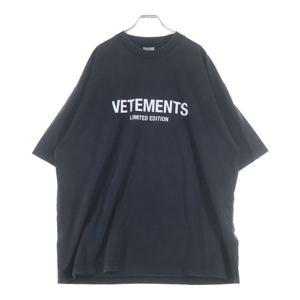 VETEMENTS(ヴェトモン) Black Printed T-Shirt Washed UE64TR800K ロゴプリント半袖Tシャツ ブラック ウォッシュ加工