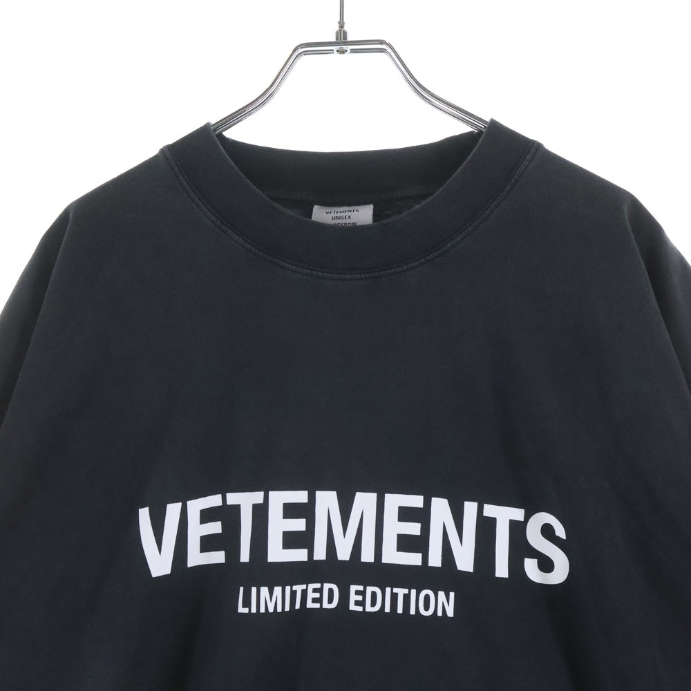 VETEMENTS(ヴェトモン) Black Printed T-Shirt Washed UE64TR800K ロゴプリント半袖Tシャツ ブラック ウォッシュ加工