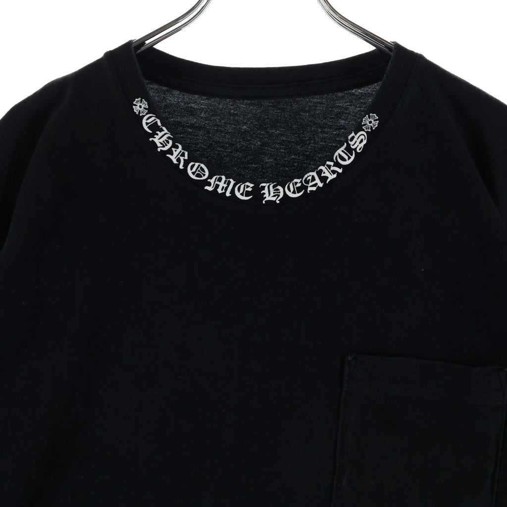 CHROME HEARTS(クロムハーツ) Neck Logo S/S Tee ネック ロゴ 半袖Tシャツ カットソー ブラック 2212-304-0010