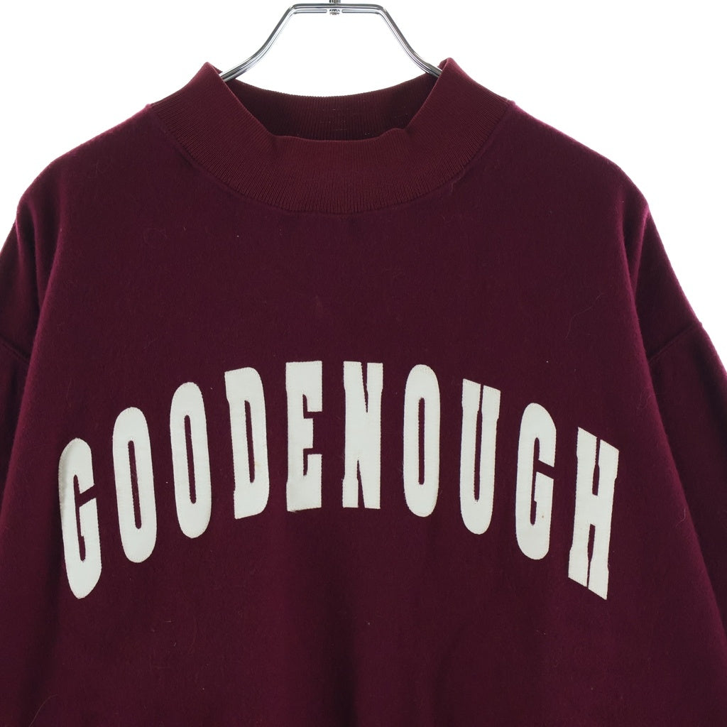 GOODENOUGH(グッドイナフ) 90S FELT LOGO SWEAT モックネック スウェットトレーナー バーガンディ