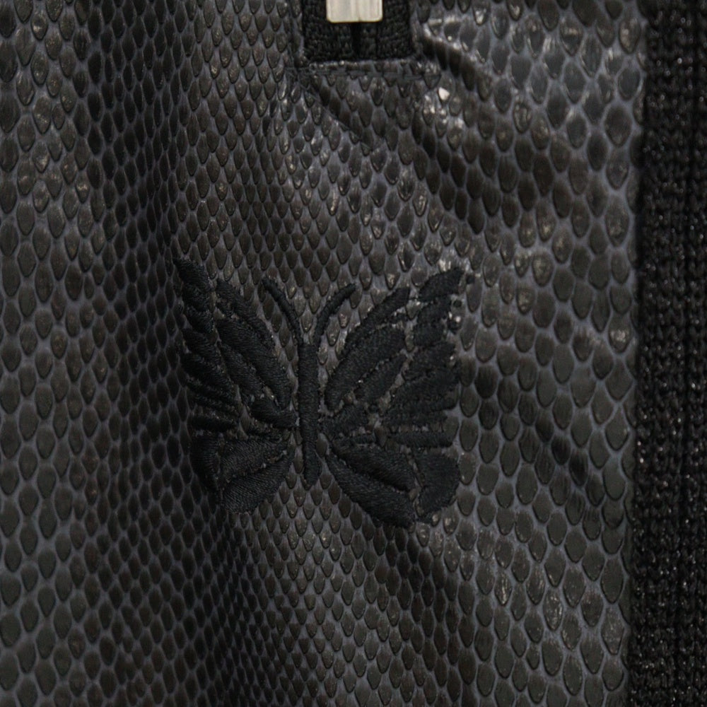 Needles(ニードルス) 24AW ×NUBIAN TRACK PANTS SYNCETIC LEATHER EXCLUSIVE NS1585 ヌビアン トラックパンツ フェイクレザー ブラック