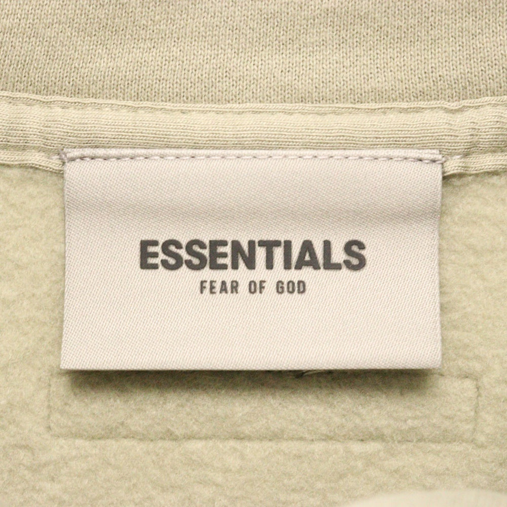 FEAR OF GOD ESSENTIALS(フィアオブゴッド エッセンシャルズ) MOCK NECK SWEATSHIRT リフレクターロゴプリント モックネックスウェットトレーナー カーキ