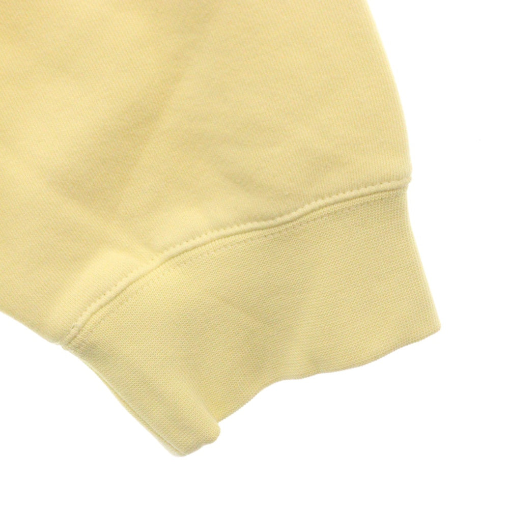 FEAR OF GOD ESSENTIALS(フィアオブゴッド エッセンシャルズ) HI NECK SWEATSHIRT フェルトロゴ ハイネックスウェットトレーナー イエロー