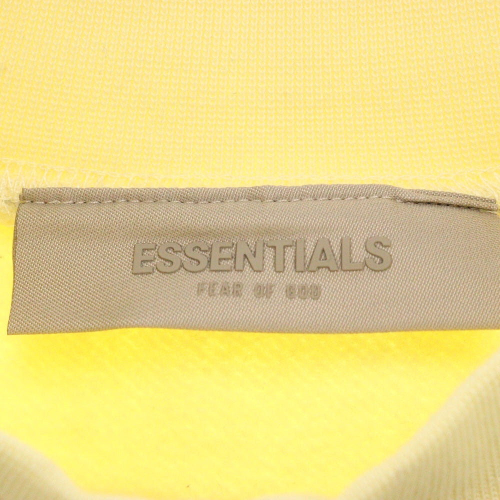 FEAR OF GOD ESSENTIALS(フィアオブゴッド エッセンシャルズ) HI NECK SWEATSHIRT フェルトロゴ ハイネックスウェットトレーナー イエロー