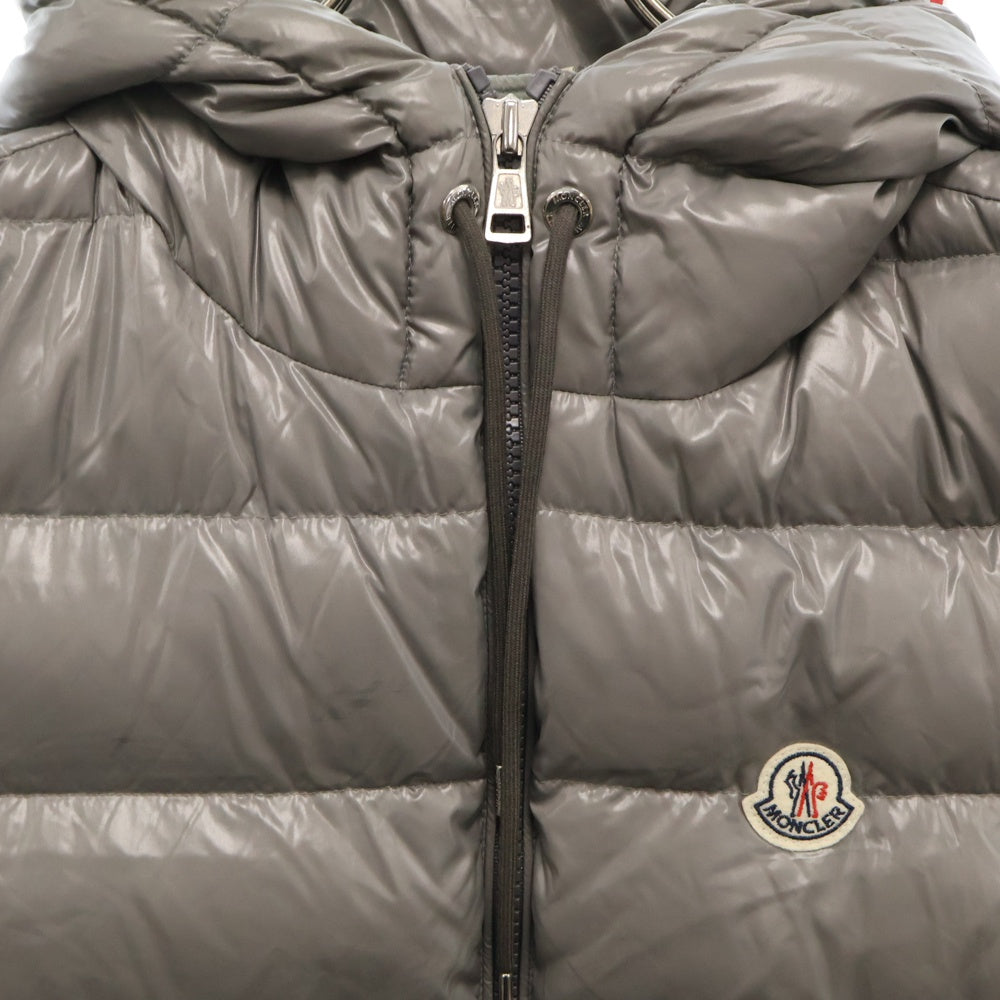 MONCLER(モンクレール) LANOUX ロゴワッペン ダウンベストアウター グレー D20914333005