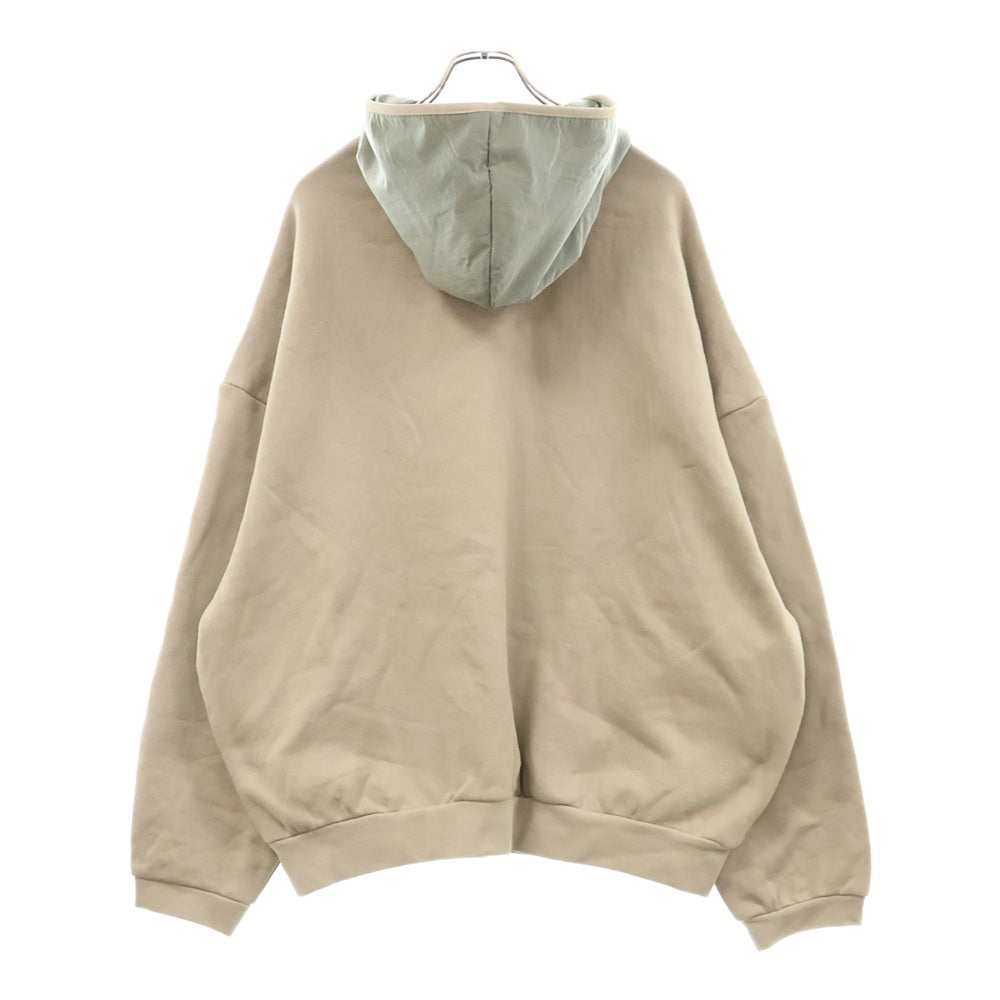FEAR OF GOD ESSENTIALS(フィアオブゴッド エッセンシャルズ) HOODIE フロントラバーロゴ ナイロン切替 プルオーバースウェットパーカー フーディー ベージュ