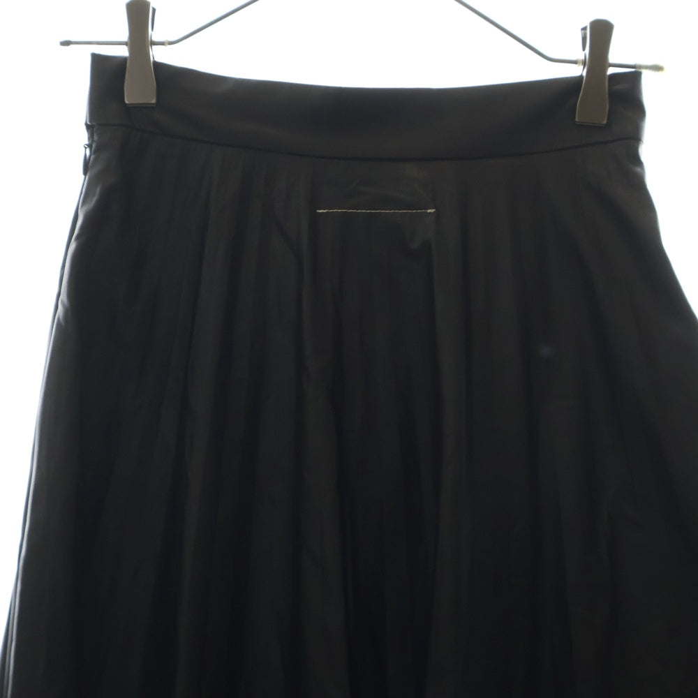 MM6 Maison Margiela(エムエムシックスメゾンマルジェラ) 22AW Fake Leather Pleated skirt コーティング フェイクレザープリーツスカート ブラック レディース S52MA0095 S53057