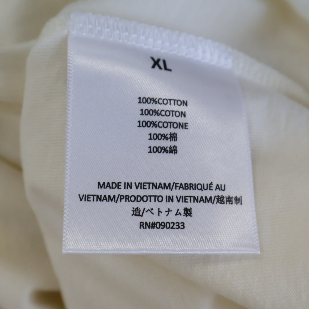 FEAR OF GOD ESSENTIALS(フィアオブゴッド エッセンシャルズ) S/S T-SHIRT バックラバーロゴ Vネック半袖Tシャツ アイボリー