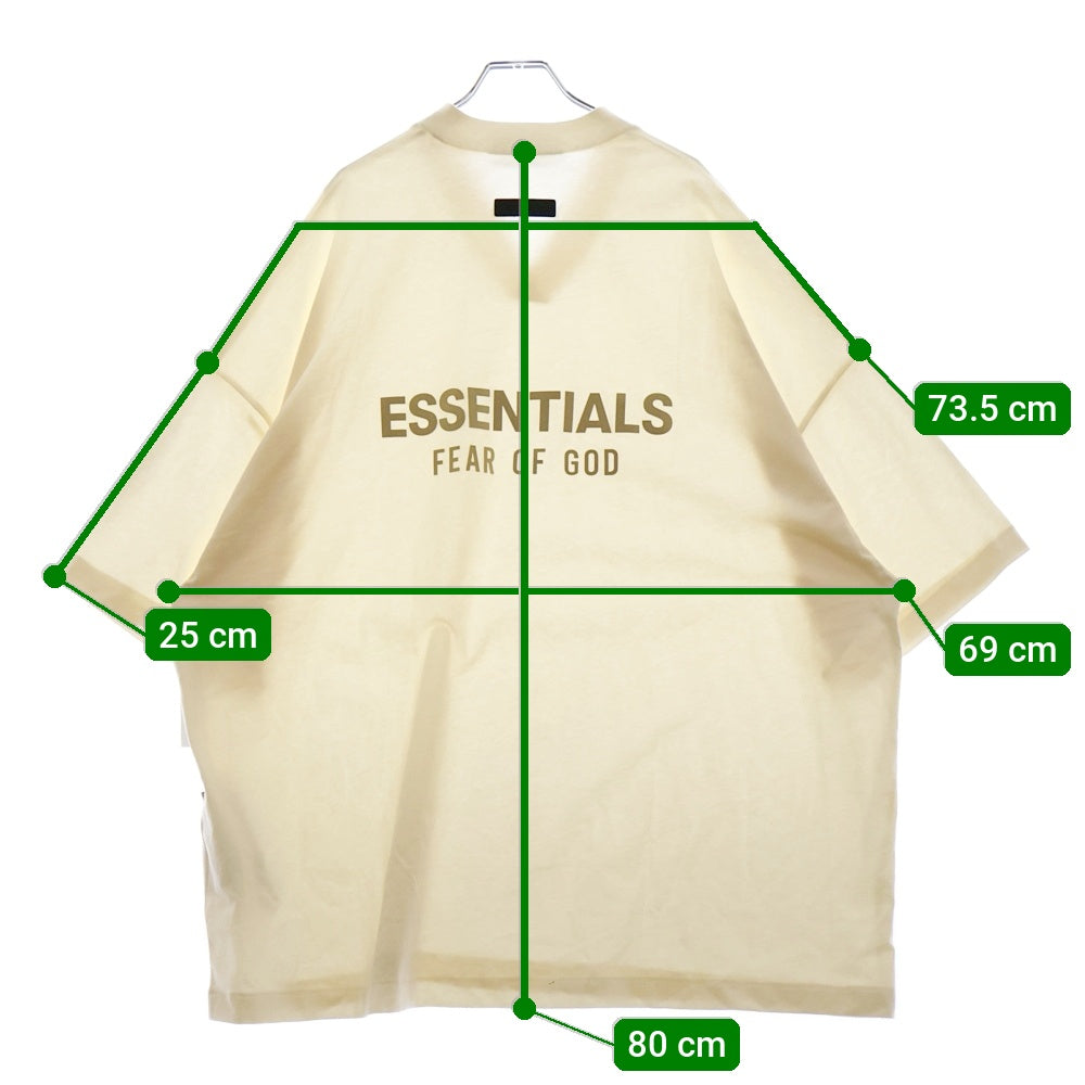 FEAR OF GOD ESSENTIALS(フィアオブゴッド エッセンシャルズ) S/S T-SHIRT バックラバーロゴ Vネック半袖Tシャツ アイボリー