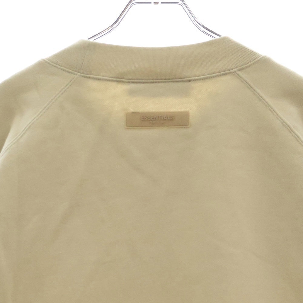 FEAR OF GOD ESSENTIALS(フィアオブゴッド エッセンシャルズ) SWEATSHRT 1977 フェルトロゴ クルーネックスウェットトレーナー ベージュ