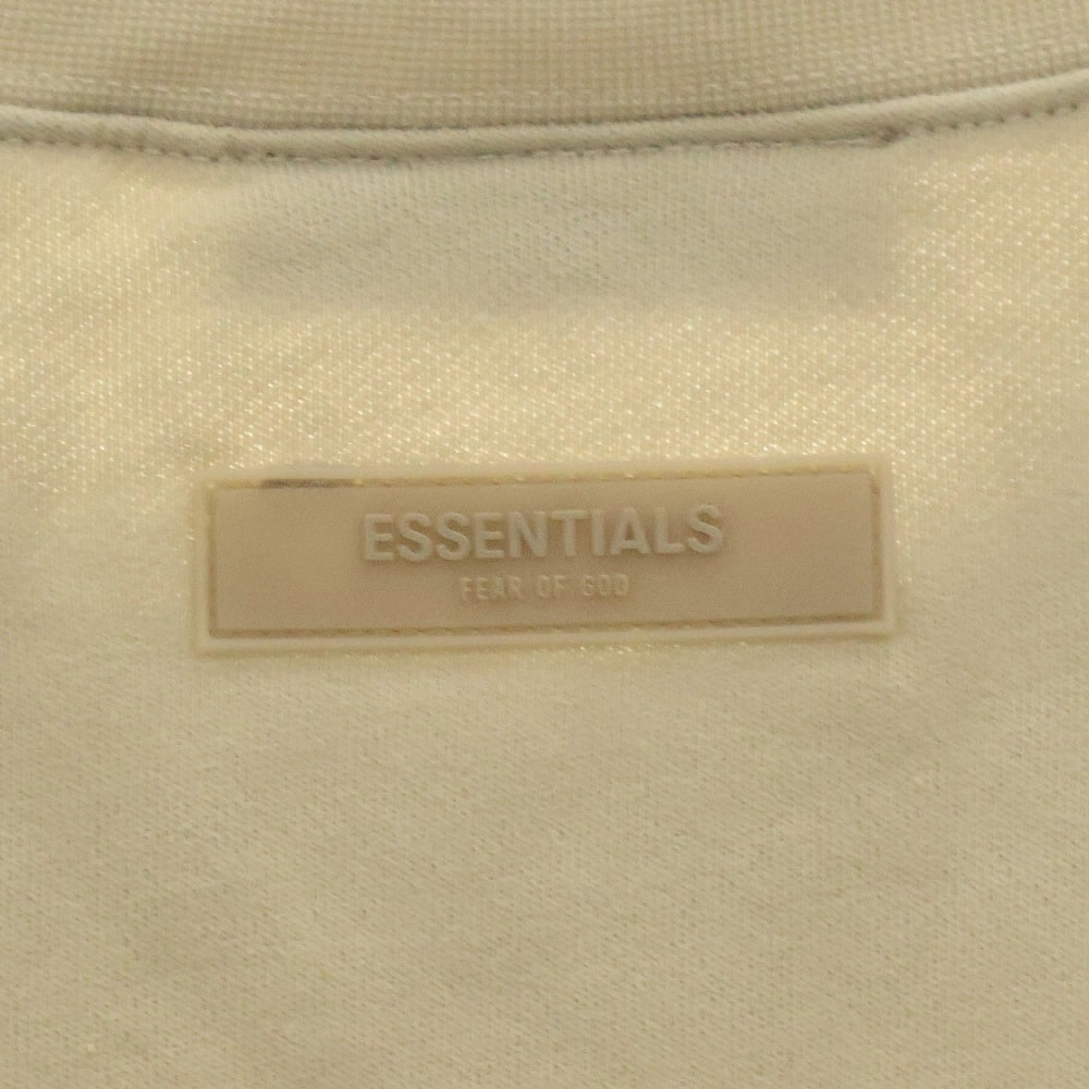 FEAR OF GOD ESSENTIALS(フィアオブゴッド エッセンシャルズ) SWEATSHRT 1977 フェルトロゴ クルーネックスウェットトレーナー ベージュ