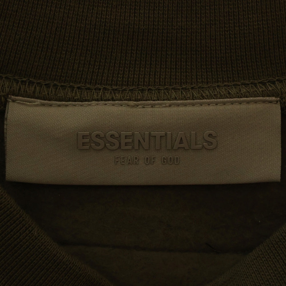 FEAR OF GOD ESSENTIALS(フィアオブゴッド エッセンシャルズ) SWEATSHRT フロントラバーロゴ クルーネックスウェットトレーナー ブラウン