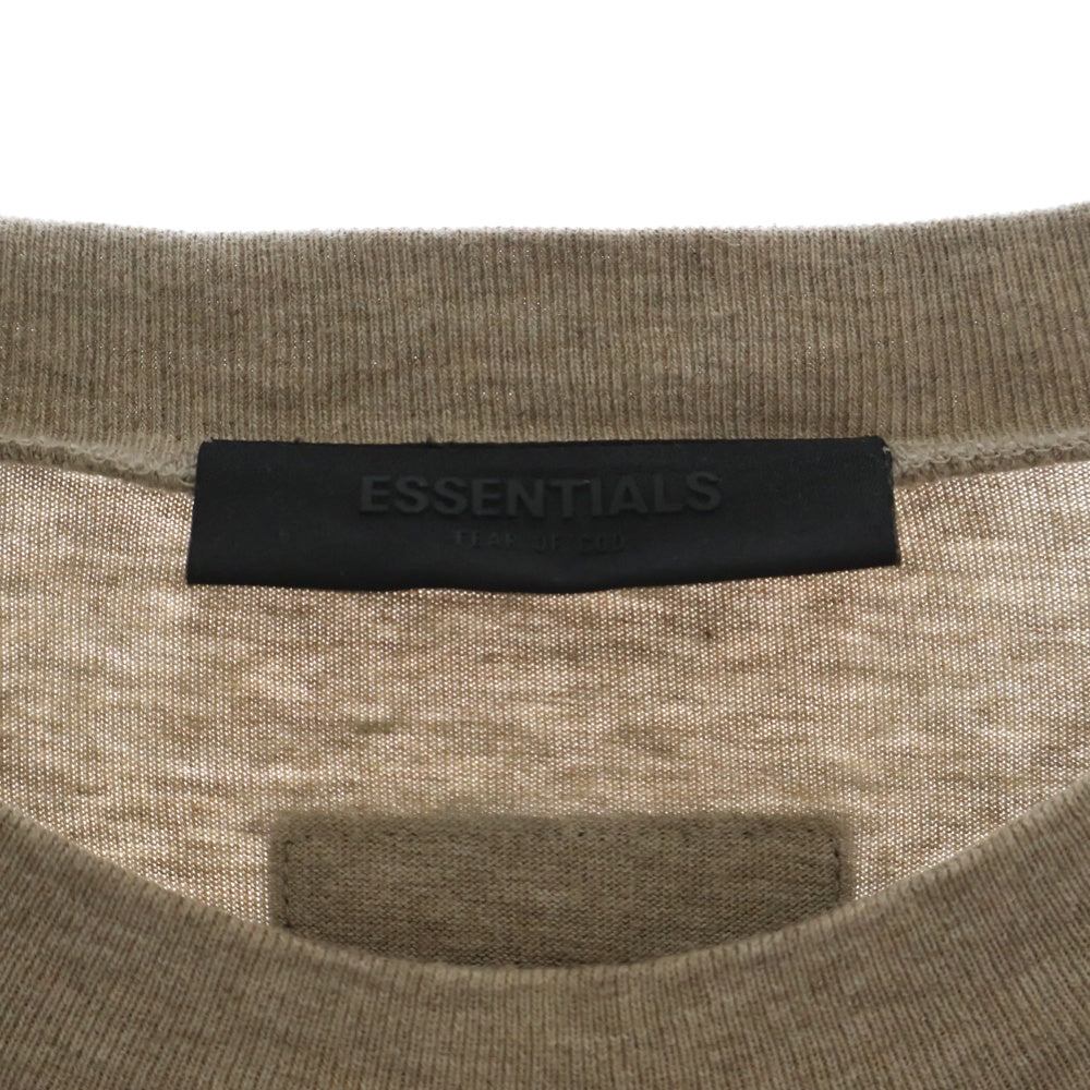 FEAR OF GOD ESSENTIALS(フィアオブゴッド エッセンシャルズ) S/S T-SHIRT フロントロゴ 半袖Tシャツ ベージュ