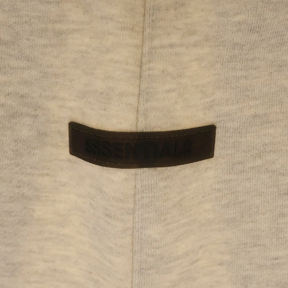 FEAR OF GOD ESSENTIALS(フィアオブゴッド エッセンシャルズ) SHORT PANTS リフレクターロゴ スウェットハーフパンツ ショーツ グレー