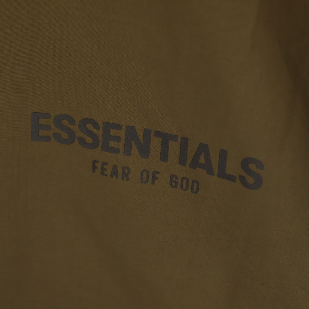 FEAR OF GOD ESSENTIALS(フィアオブゴッド エッセンシャルズ) HALF ZIP NYLON JACKET リフレクターロゴ ハーフジップナイロンジャケット ベージュ