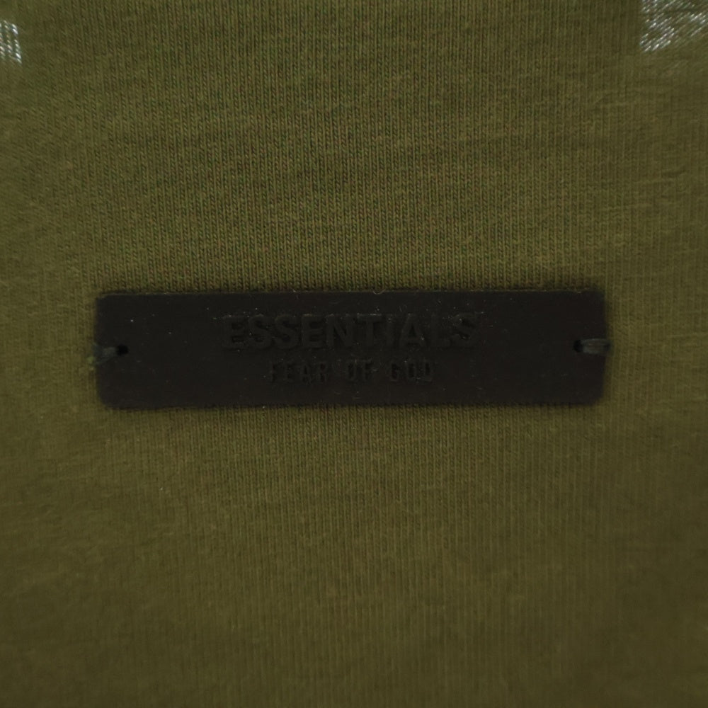 FEAR OF GOD ESSENTIALS(フィアオブゴッド エッセンシャルズ) L/S T-SHIRT フロントプリント長袖Tシャツ ロンT カーキ