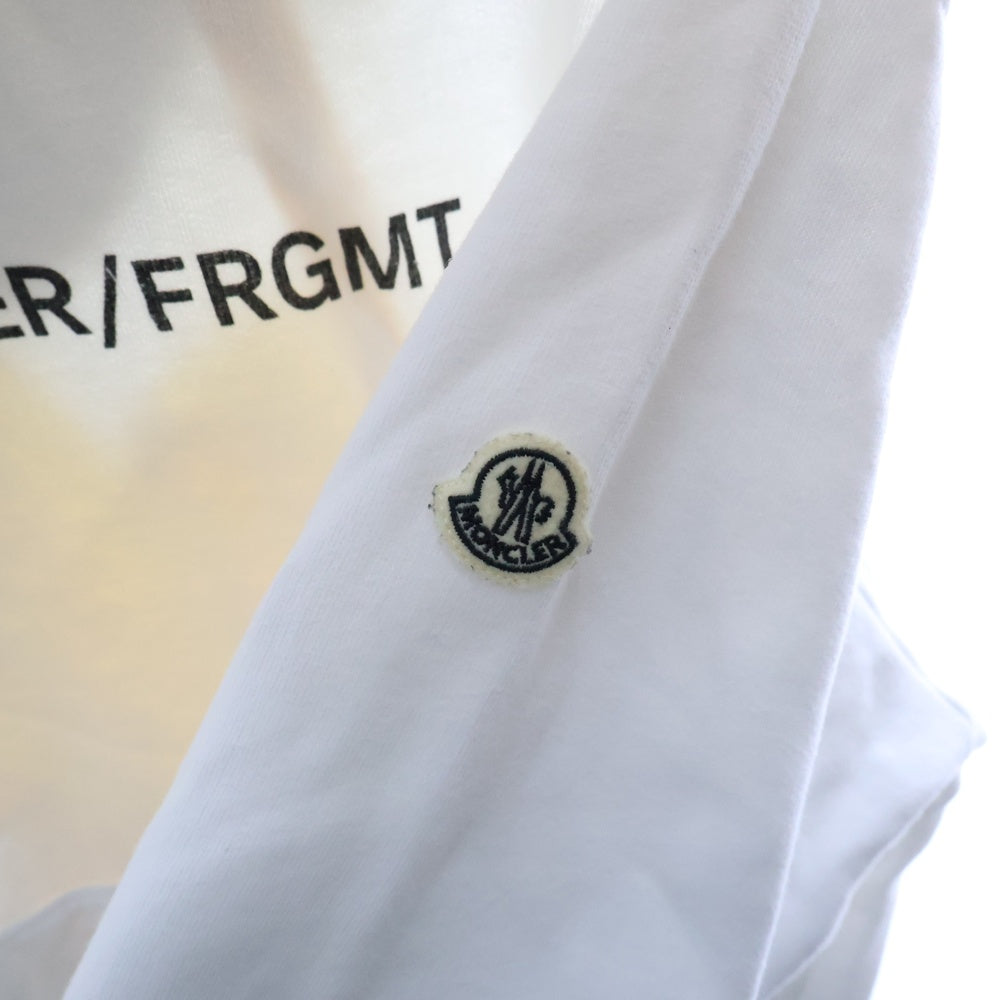 MONCLER GENIUS(モンクレール ジーニアス) ×FRGMT BY HIROSHI FUJIWARA フラグメント ロゴプリントプルオーバーパーカー I209U8G00003 ホワイト/イエロー