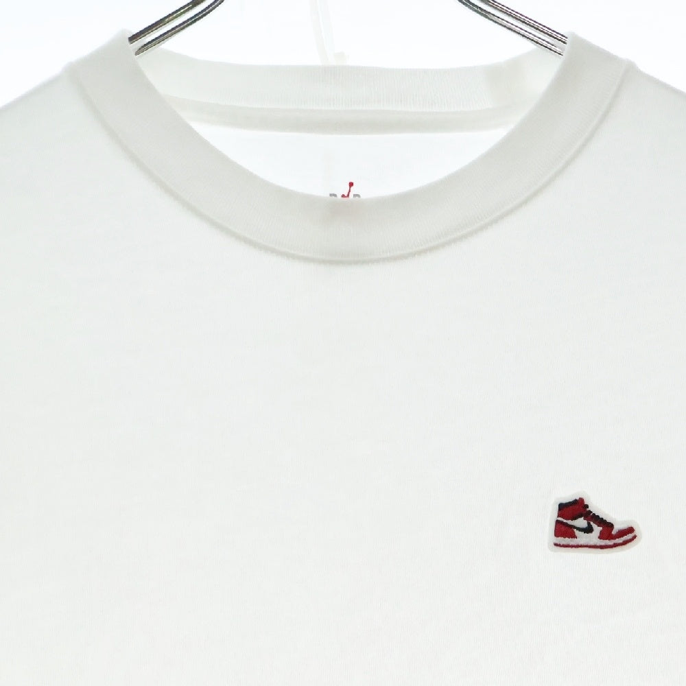 NIKE(ナイキ) JORDAN BRAND AS M J BRAND SNKR PTCH SS CREW ジョーダンブランド スニーカーパッチ半袖Tシャツ ホワイト FN5983-100