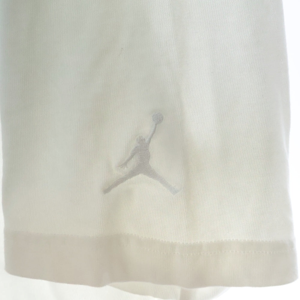 NIKE(ナイキ) JORDAN BRAND AS M J BRAND SNKR PTCH SS CREW ジョーダンブランド スニーカーパッチ半袖Tシャツ ホワイト FN5983-100