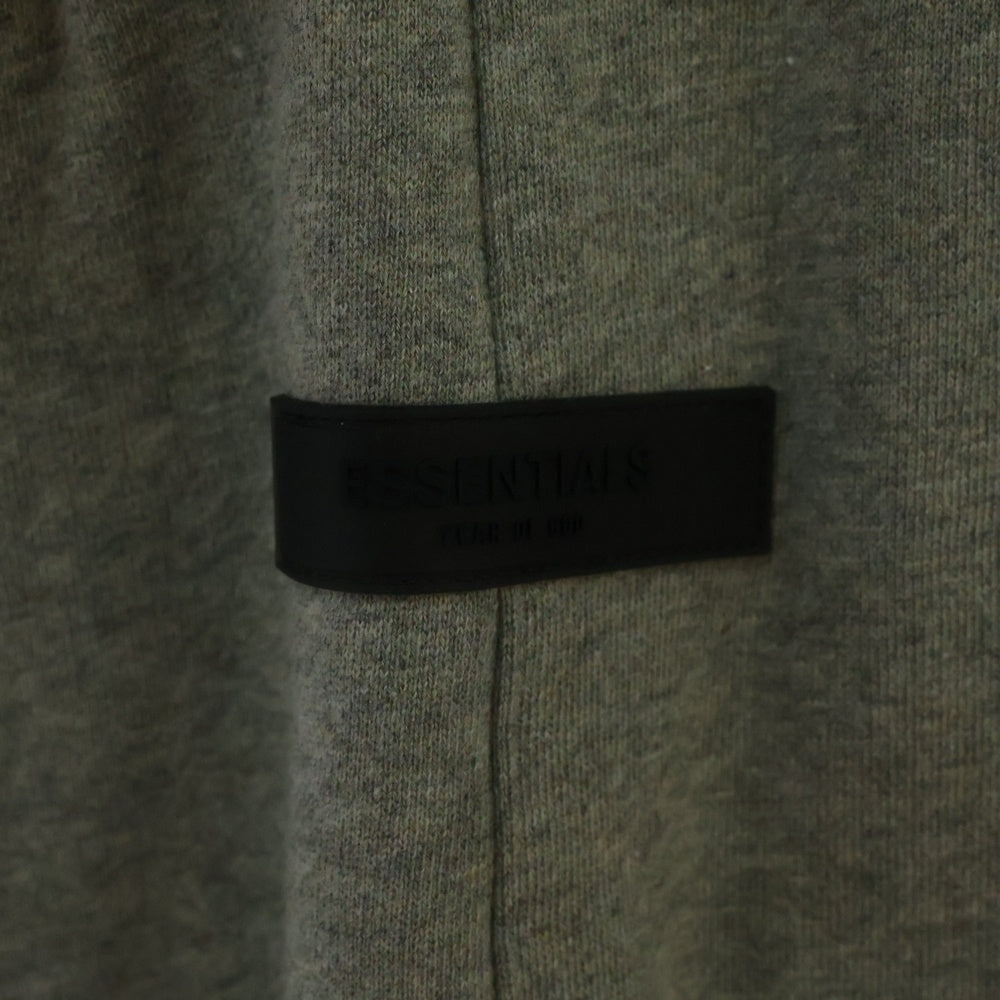 FEAR OF GOD ESSENTIALS(フィアオブゴッド エッセンシャルズ) SHORT PANTS 1977 フェルトロゴ スウェットハーフパンツ ショーツ グレー