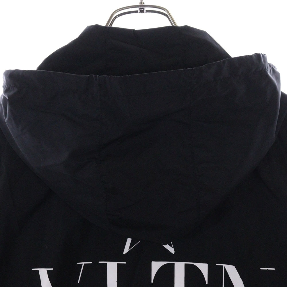 VALENTINO(ヴァレンチノ) VLTN LOGO バックプリント ジップアップナイロンジャケット ブラック TV3CI3555W6