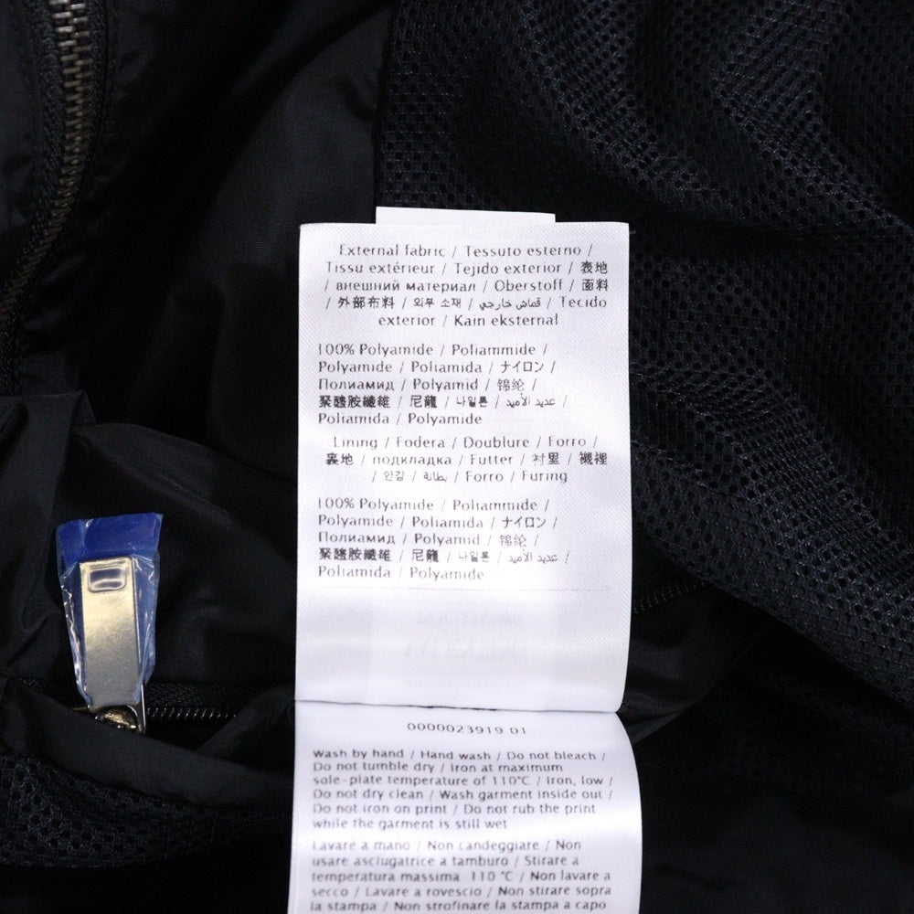 VALENTINO(ヴァレンチノ) VLTN LOGO バックプリント ジップアップナイロンジャケット ブラック TV3CI3555W6